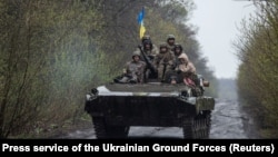 Украинские военные, фотография сделана 19 апреля. Иллюстрационное фото