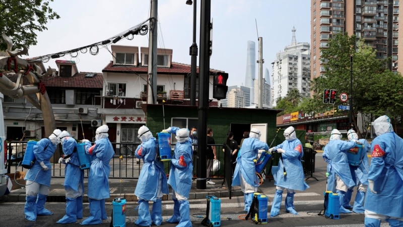 В Китае 37 миллионов человек заразились COVID-19 за один день — Bloomberg
