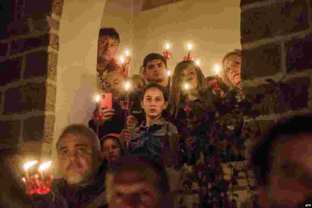 Богослужба во манастирот Свети Јован Бигорски во Маврово