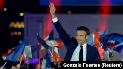 Ֆրանսիայի գործող նախագահ Էմանյուել Մակրոնը տոնում է հաղթանակը ընտրությունների երկրորդ փուլում, Փարիզ, 24-ը ապրիլի, 2022թ․