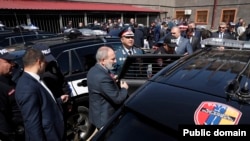 Armenia - Prime Minister Nikol Pashinian inspects new Patrol Police vehicles in Gyumri, April 16, 2022.