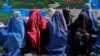 طالبان در دستوری تازه، پوشاندن چهره زنان در خیابان‌ها را اجباری کرده است