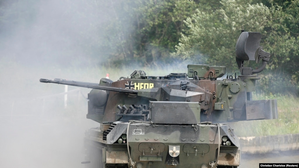 Nemački protivvazdušni tenk Gepard na vojnoj vežbi 2007. pre nego što ga je nemačka vojska povukla iz upotrebe.