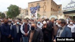 Hundreds of teachers protested across Iran on April 21 to demand fair pay, adjustment of pensions, and the release of detained colleagues.