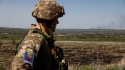 Украинский военнослужащий в Луганской области