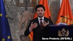 Premijer Dritan Abazović i nova crnogorska Vlada suočiće se sa brojnim izazovima na domaćem i međunarodnom planu. 