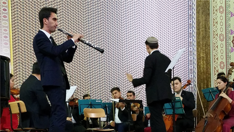 Klassiki saz konsertleri arakesmeden soň Aşgabadyň medeni durmuşyny janlandyrýar