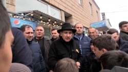 Սառնամանիքին չփաթաթված, ՔՊ-ի համար փաթաթված տույաներ. ուրախ ավտոբուսը Սպիտակում