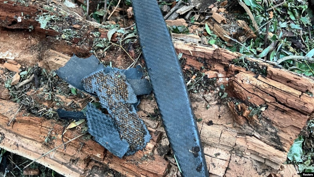 Armata a găsit fragmente de dronă militară rusească Geran 1/2 săptămâna trecută, la Plauru, în județul Tulcea. Mai multe bucăți de drone militare au fost găsite pe teritoriul României începând din august 2023.