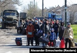 Очікування цивільних на гуманітарний коридор. Маріуполь, 20 квітня 2022 року