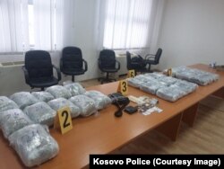 Konfiskovana droga u Kosovu Polju i Mitrovici, 20. aprila 2022.