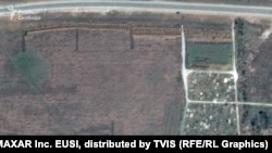 Спутниковый снимок массового захоронения в селе Мангуш от 9 апреля
