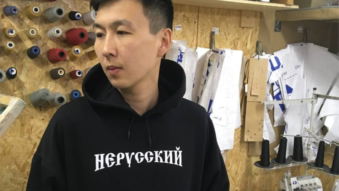 Не стесняться быть нерусским": бренд из Калмыкии покинул страну после угроз