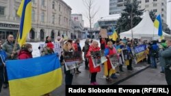Архивска фотографија - Здружението на Украинците во Македонија „Лесја Украинка“ на 6 март одржа протест на Плоштадот „Македонија“ во Скопје против руската инвазија врз Украина.