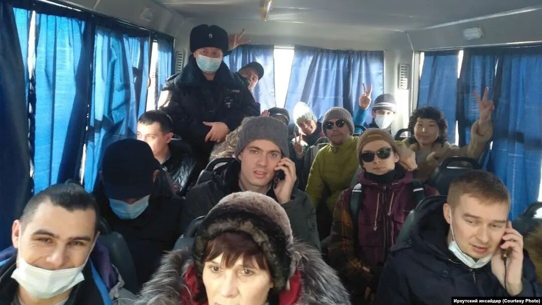 Задержанные на акции протеста 6 марта в Иркутске (архивное фото)