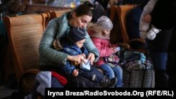 Прибуття евакуйованих жителів зони бойових дій до Ужгорода, Закарпаття, 3 березня 2022 року