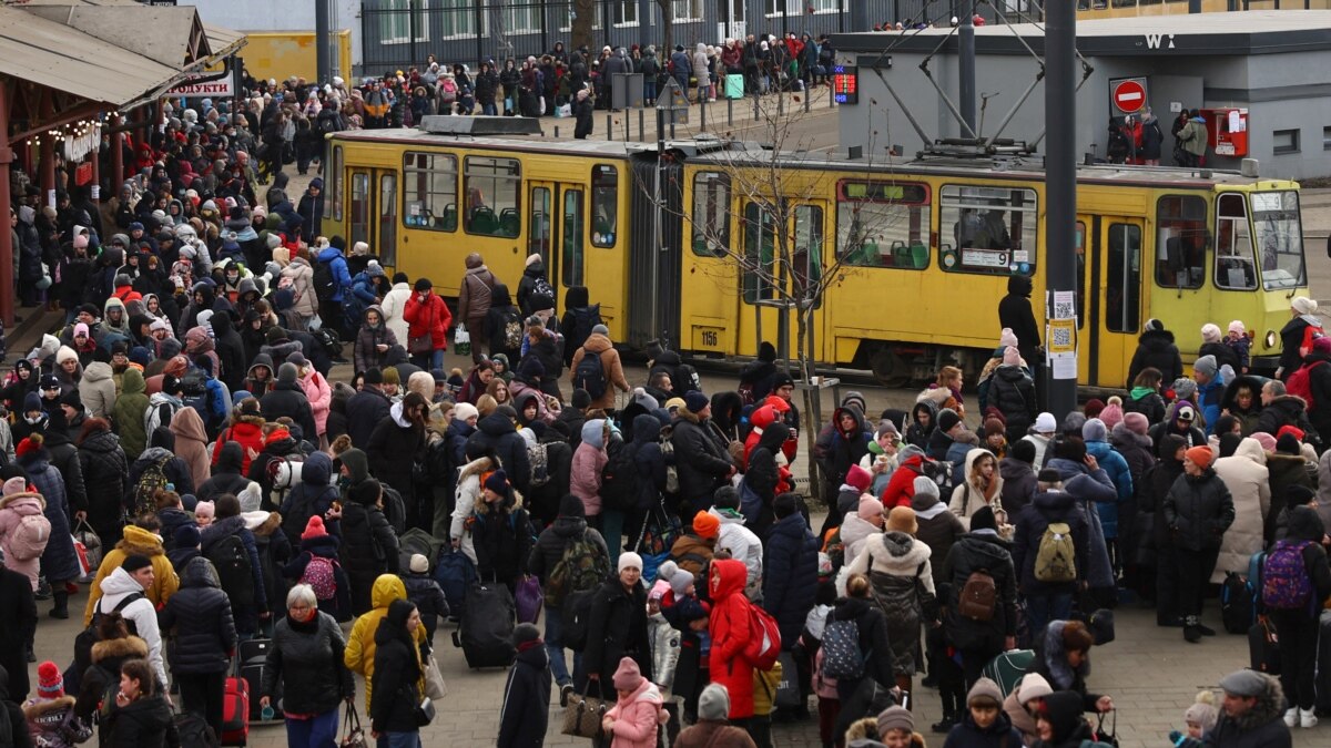 UN Says Ukrainian Refugees Surpass 2 Million, Calls For Safe Evacuation Of Trapped Civilians - Vimarsana News