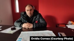 Andrei Bonțidean, coordonatorul repartizărilor locurilor de cazare în hotelurile partenere, pentru refugiații care ajung la Cluj-Napoca.