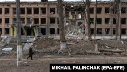 Разрушенное здание в окрестностях Киева, март 2022 года.
