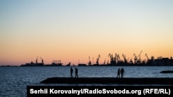 Вид на Мариупольский порт, Донецкая область, Украина. Иллюстративное фото