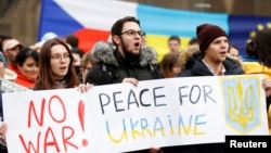Прага, демонстрация в поддержку Украины