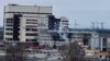 Пошкоджена адміністративна будівля Запорізької атомної електростанції в Енергодарі, 4 березня 2022 року