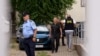 Pet policajaca pojavilo se pred sudijom u Osnovnom sudu u Prištini, podružnici u Lipljanu, 9. jula nakon smrti osumnjičenog, navodno tokom hapšenja 7. jula.