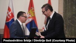 Predsednik Srbije Aleksandar Vučić dodelio Orden srpske zastave drugog stepena predsedniku Eurodžasta, Ladislavu Hamranu, 21. april, Beograd