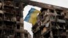 Українські підрозділи чинять опір у приазовському місті майже два місяці