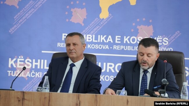 Blerim Isufaj (majtas).