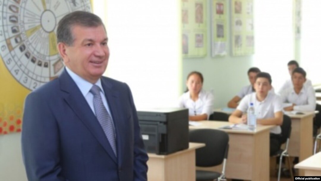 Айрим ўзбек журналистлари¸ ҳамма соҳа вакиллари билан учрашаëтган президентнинг нега матбуот билан учрашмаëтганидан ҳайронликларини айтмоқда.