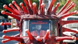 Rikša u obliku korona virusa kojom vlast pokušava da podigne svest o opasnosti od pandemije