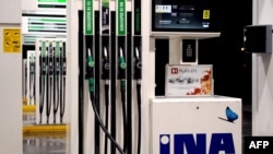 Detalj sa jedne od benzinskih crpki hrvatske tvrtke INA