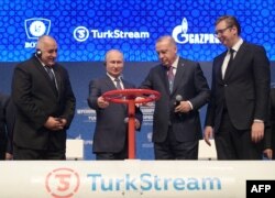 Fostul premier bulgar Boyko Borisov, președintele rus Vladimir Putin, președintele turc Recep Tayyip Erdogan și președintele sârb Aleksandar Vucic, la ceremonia de inaugurare a gazoductului „TurkStream”, la 8 ianuarie 2020, la Istanbul.