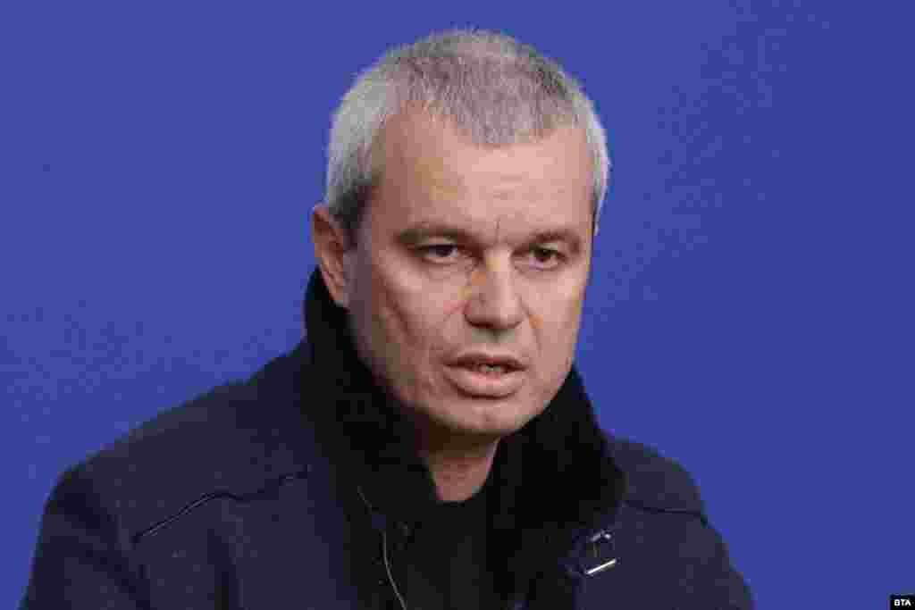 БУГАРИЈА - На лидерот на бугарската националистичка партија Преродба, Костадин Костадинов, му е забранет влезот во Украина во наредните 10 години. Како што јави дописникот на МИА од Софија, лидерот на најмалата парламентарна партија во бугарскиот Парламент викендов бил во посета на Украина и Молдавија меѓу Бугарите од Бесарабија.