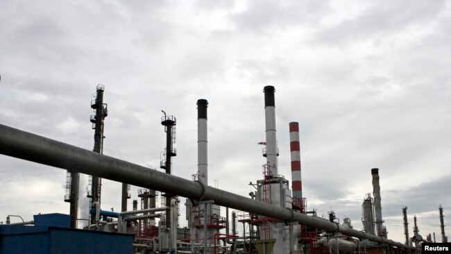 Gazprom a intrat în România prin intermediul rafinăriei NIS din Serbia