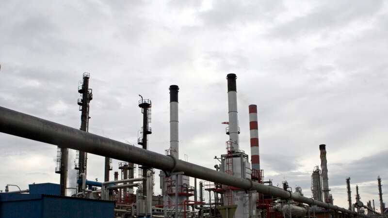 Zvaničnici u Srbiji osuđuju prekid izvoza ruske nafte