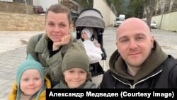 Семья Медведевых