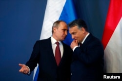 Russian President Vladimir Putin (left) and Hungarian Prime Minister Viktor Orban in Budapest in February 2015