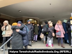 Люди, які втекли від війни, шукають прихистку у Львові