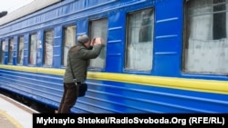 Евакуація залізницею: триває відправлення потягів з Одеси на захід – фоторепортаж 