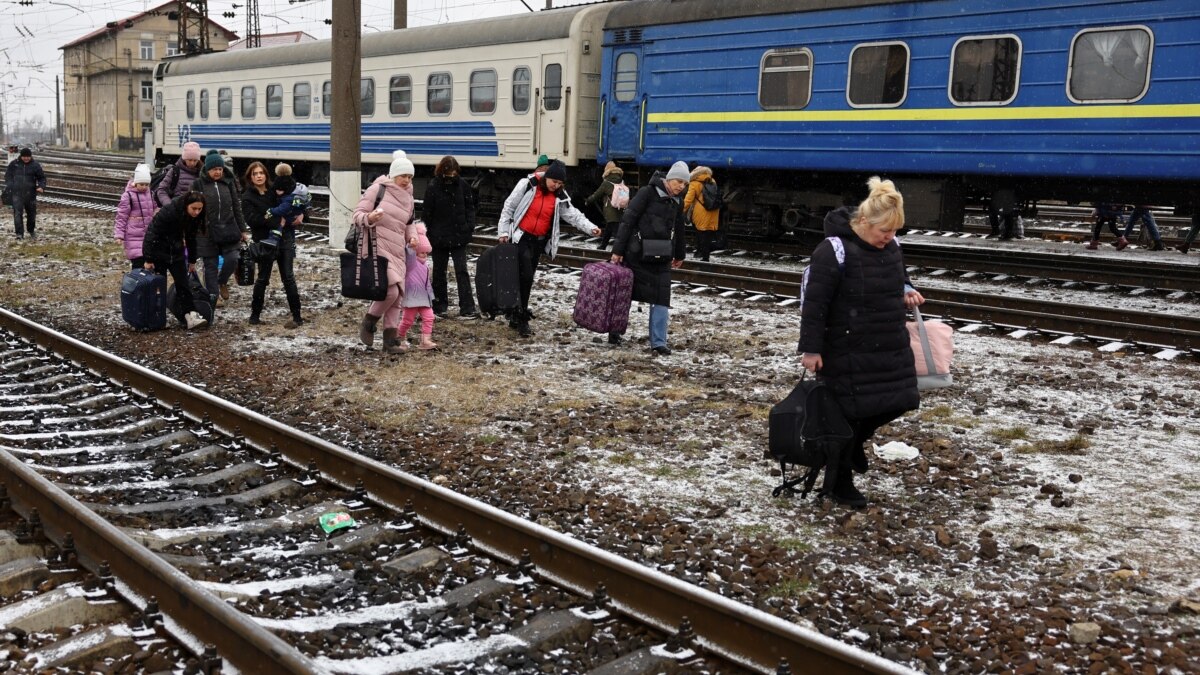 Number Of Ukrainian Refugees Nears 1.5 Million As Russian Invasion Enters 11th Day - Vimarsana News