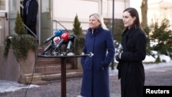 Magdalena Andersson (stânga) și Sanna Marin se vor întâlni miercuri pentru discuții privind securitatea Suediei și Finlandei.