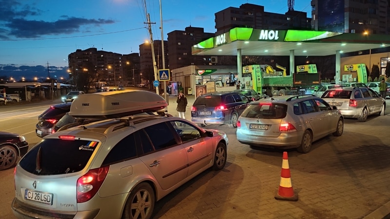 De ce are România cei mai scumpi carburanți din regiune? Statul câștigă la fiecare litru de benzină 4 lei și 55 de bani