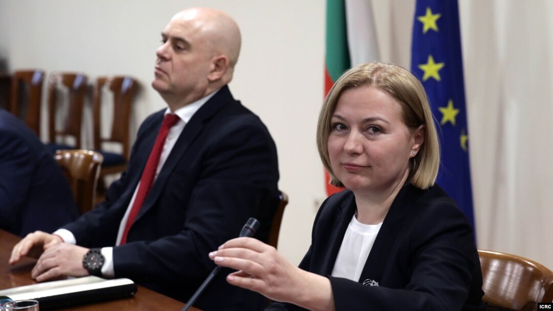 Главният прокурор Иван Гешев и министърката на правосъдието Надежда Йорданова във ВСС