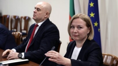 Разглеждането на искането на правосъдната министърка Надежда Йорданова за отстраняване