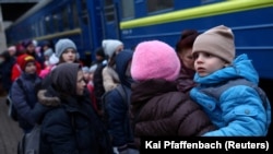 Повеќе од два милиони луѓе ја напуштија Украина од почетокот на руската инвазија соопштија денеска од Обеденитети нации