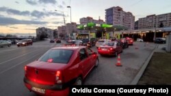 În Cluj Napoca toată ziua a fost coadă la benzinăria din cartierul Grigorescu