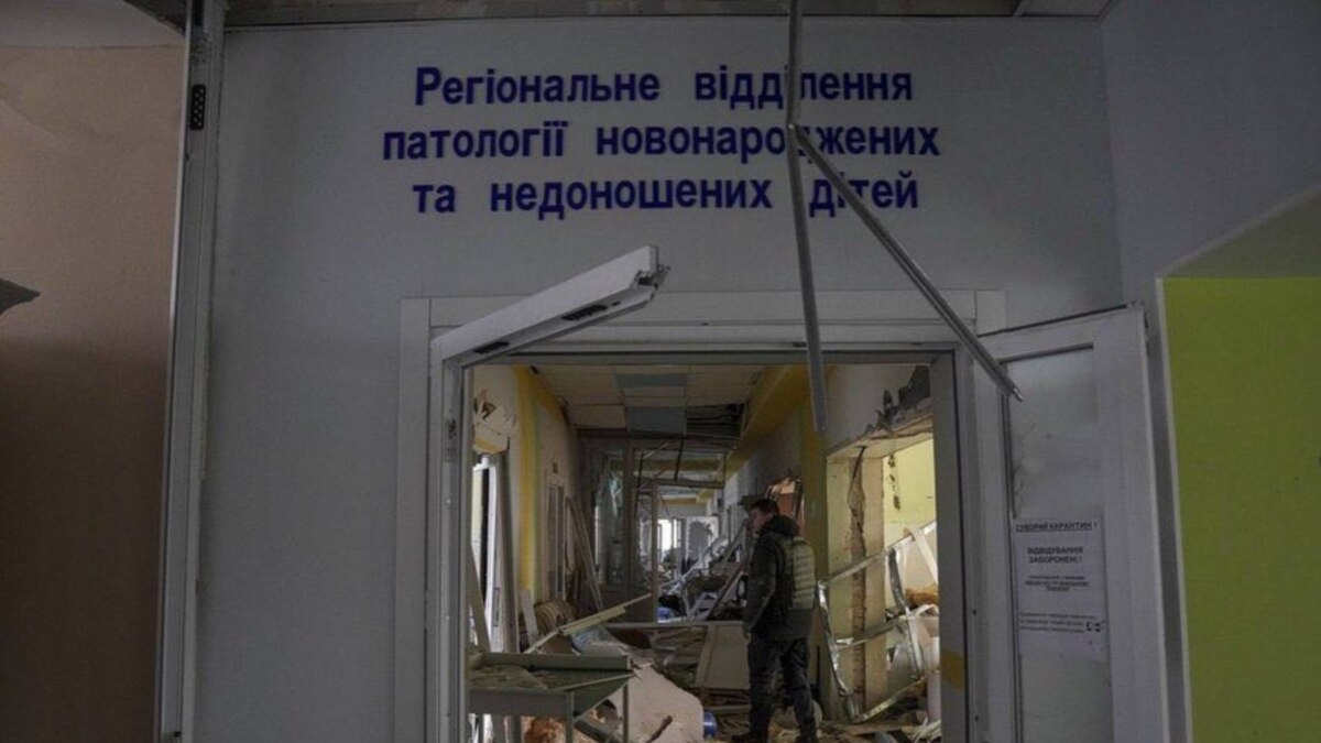 У Маріуполі через авіаудар по дитячій лікарні загинули три людини ...