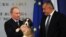 През 2010 г. Бойко Борисов подари на Владимир Путин българско овчарско куче. При посещението му тогава беше подписано споразумение за газопровода "Южен поток".